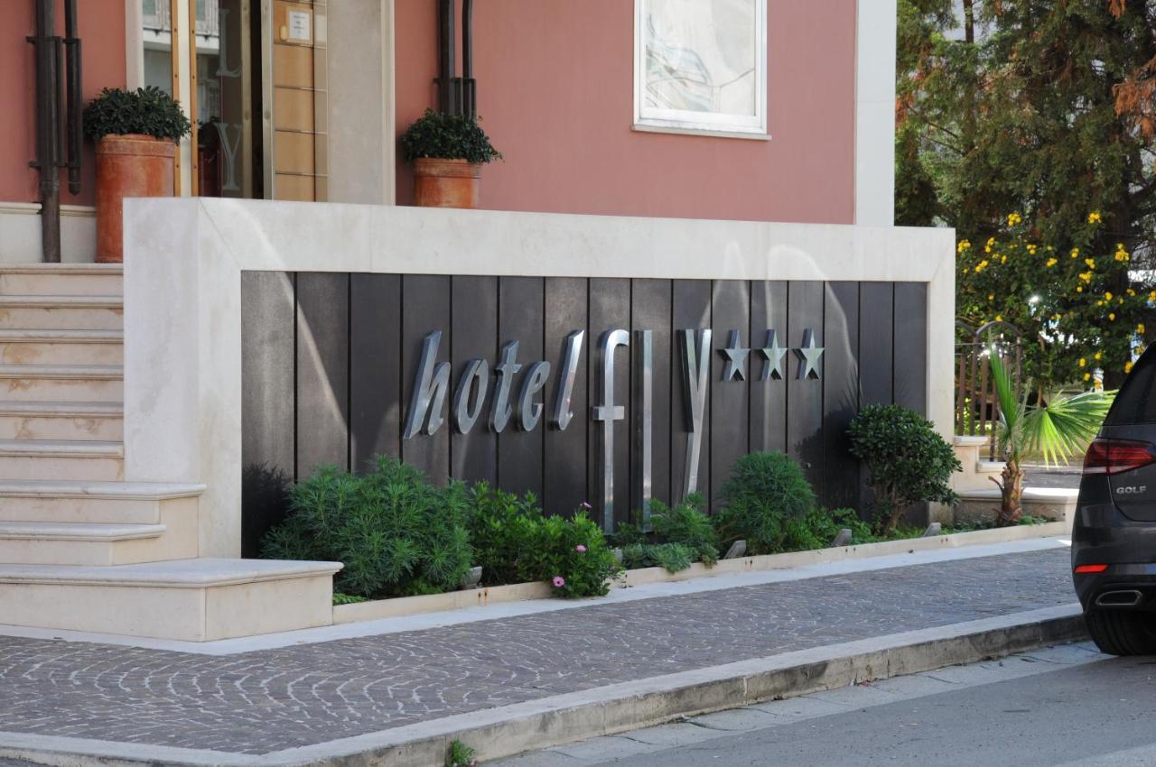 Hotel Fly Casoria Esterno foto