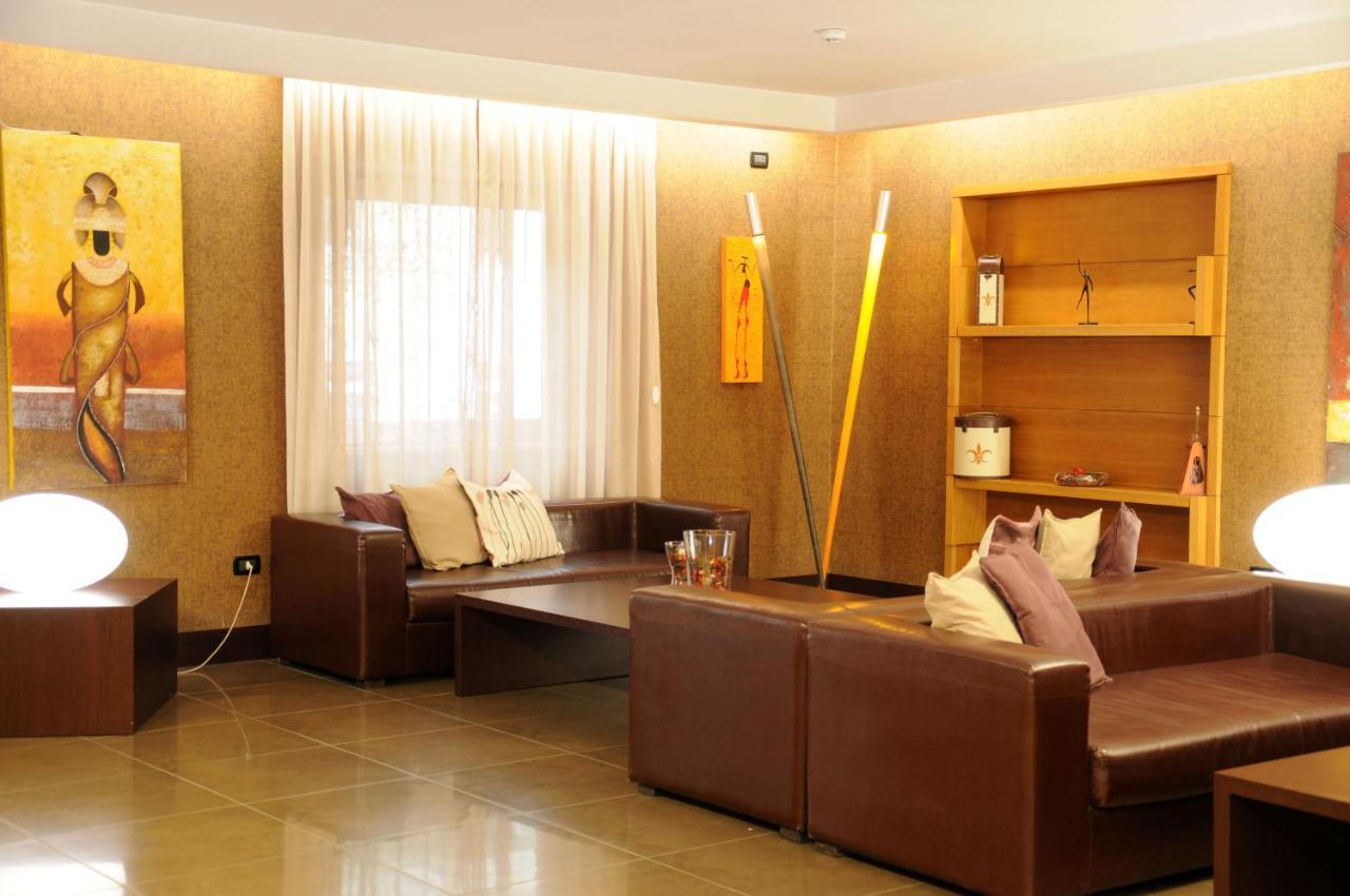 Hotel Fly Casoria Esterno foto