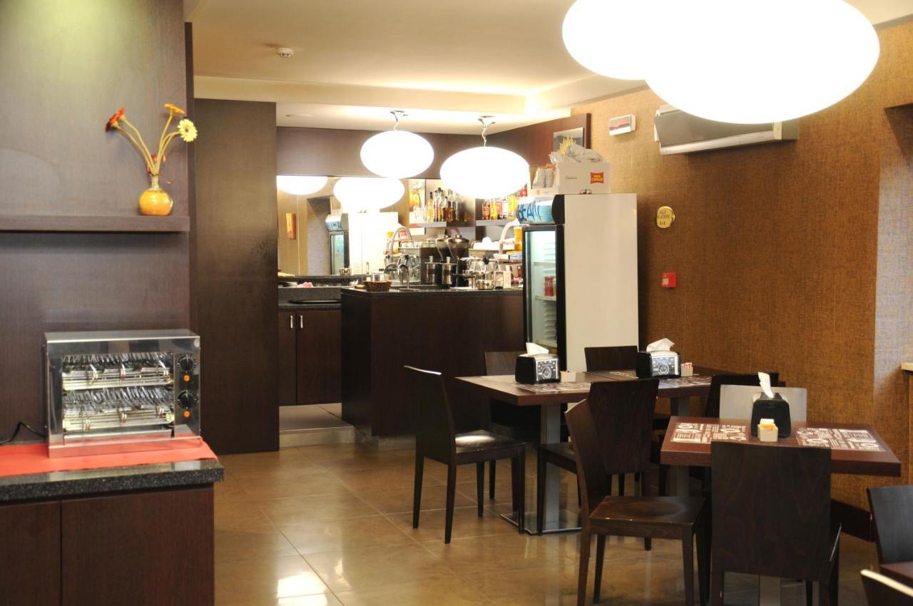 Hotel Fly Casoria Esterno foto