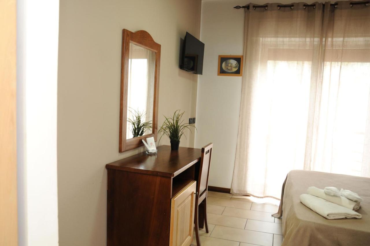 Hotel Fly Casoria Esterno foto
