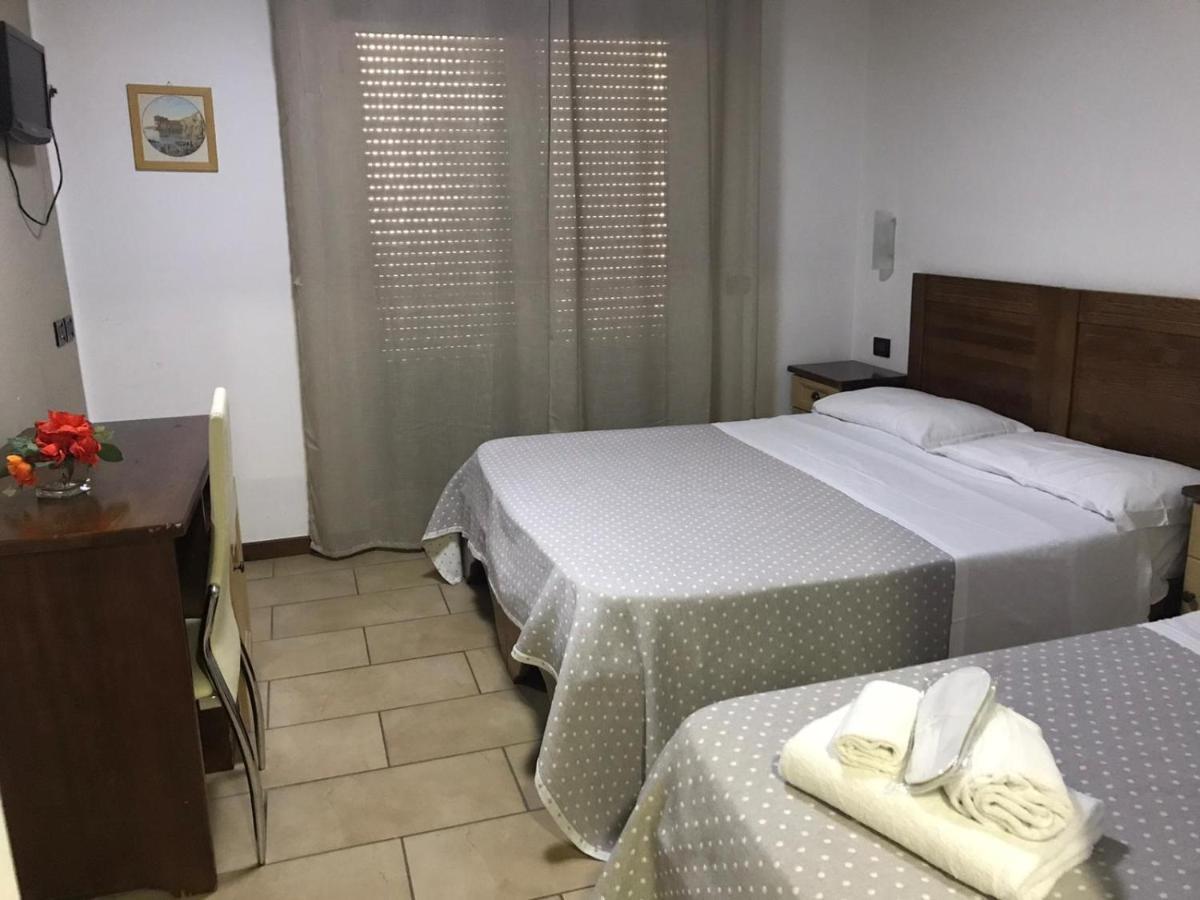 Hotel Fly Casoria Esterno foto